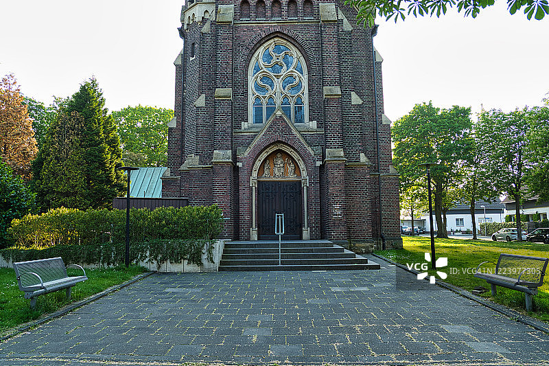 德国米尔海姆-塞尔贝克圣特雷莎·德·阿维拉教堂图片素材