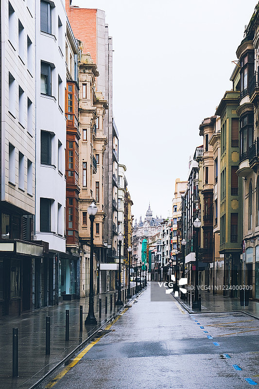 雨天的空旷街道图片素材