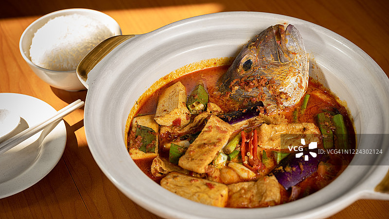 香辣咖喱鱼头图片素材