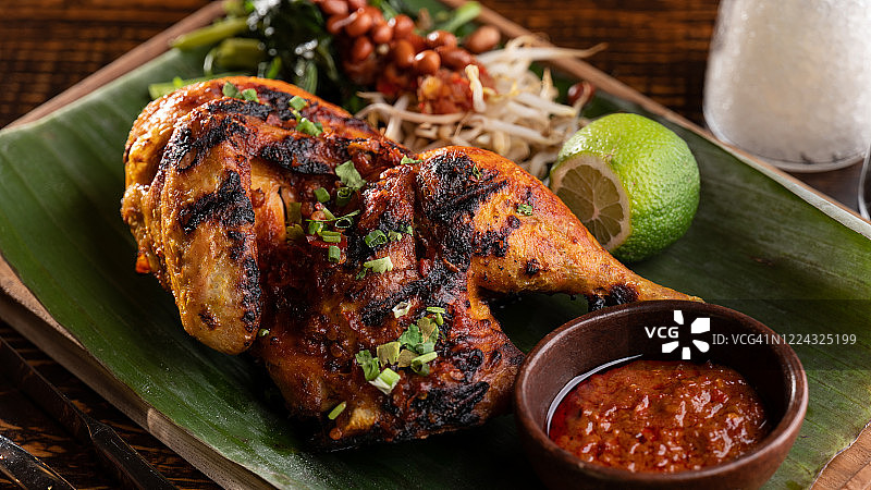 印尼风味烤鸡腿图片素材