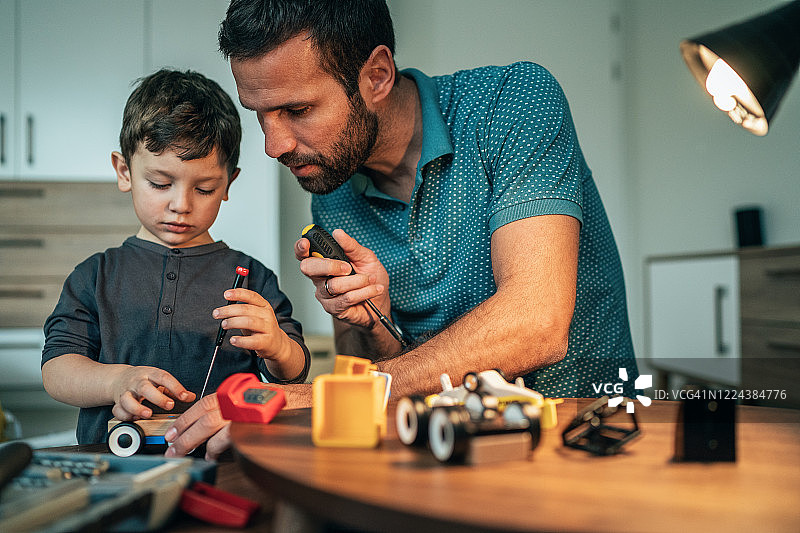 父子游戏图片素材