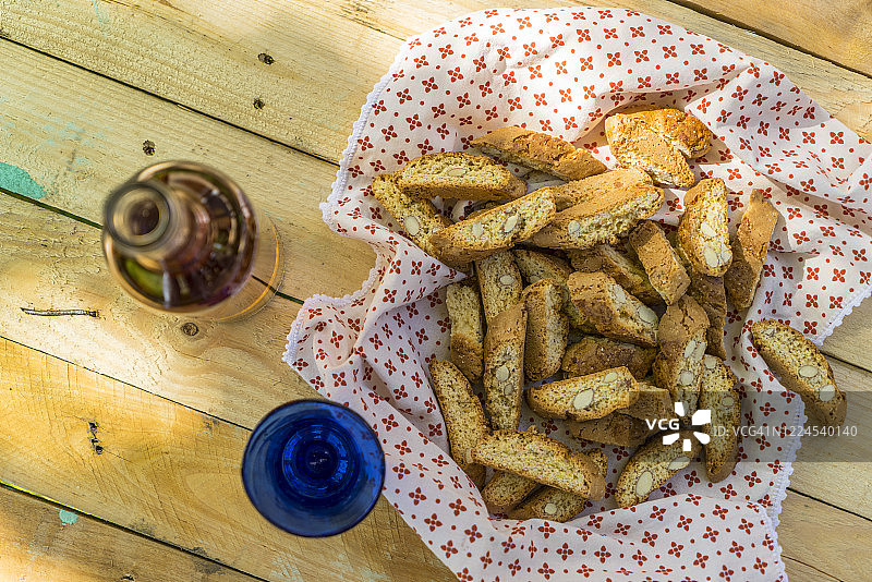坎图奇：用甜面团和杏仁制成的典型托斯卡纳饼干图片素材
