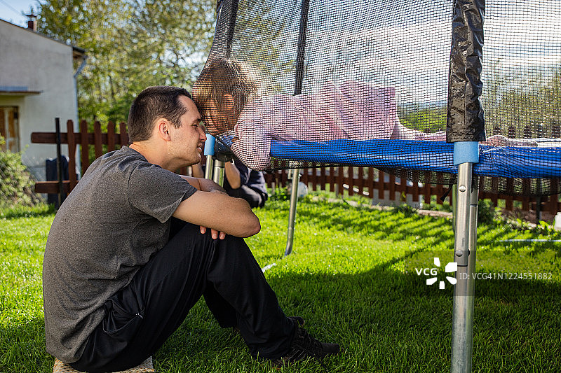 父亲和女儿图片素材
