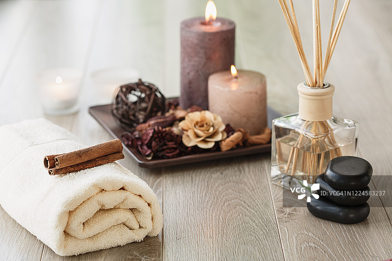 享受身心愉悦的水疗体验图片素材