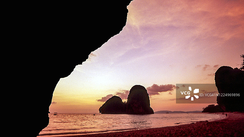 泰国帕南海滩日落图片素材