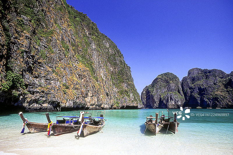 玛雅湾的泰国长尾船图片素材