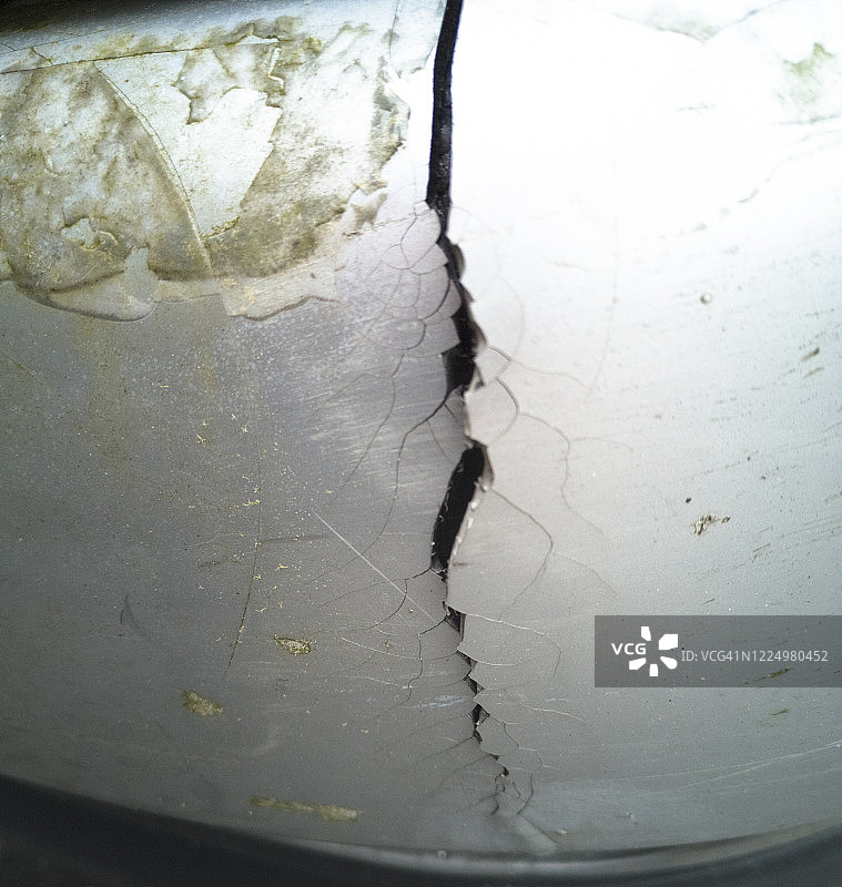 损坏的汽车前部图片素材