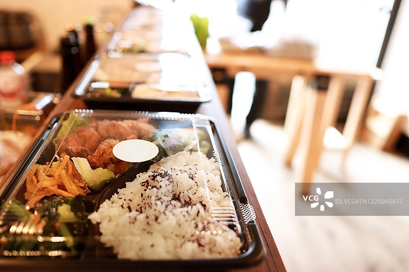 在日本制作便当图片素材