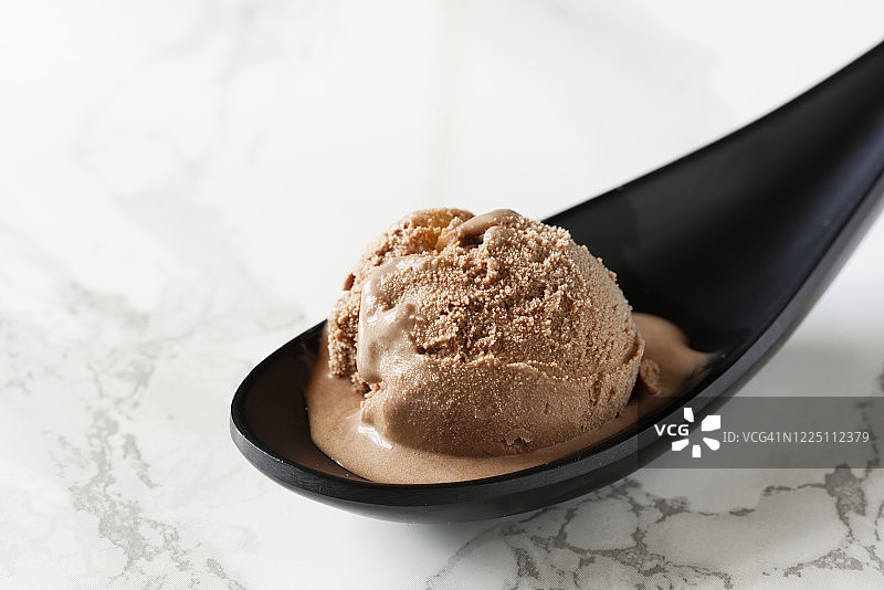 巧克力冰淇淋图片素材