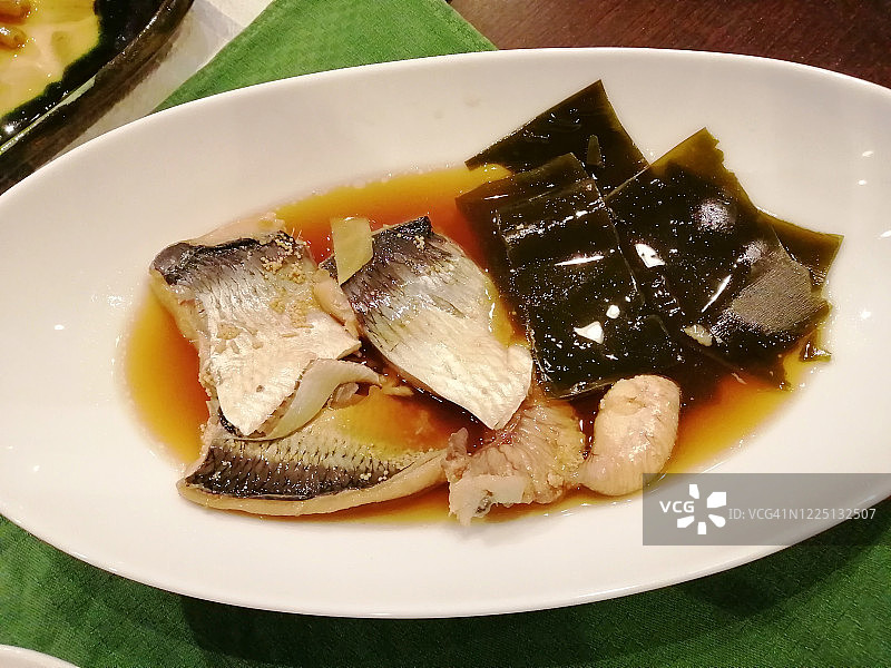 日式传统美食：煮鲱鱼图片素材
