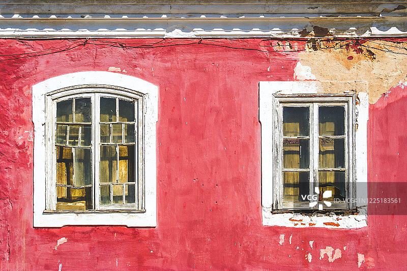 废弃房屋的正面图片素材