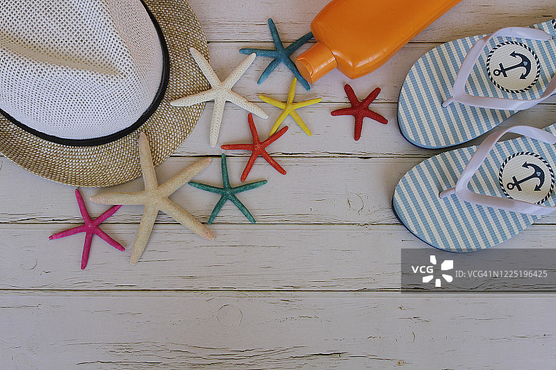 白色背景上的夏季海滩配饰图片素材