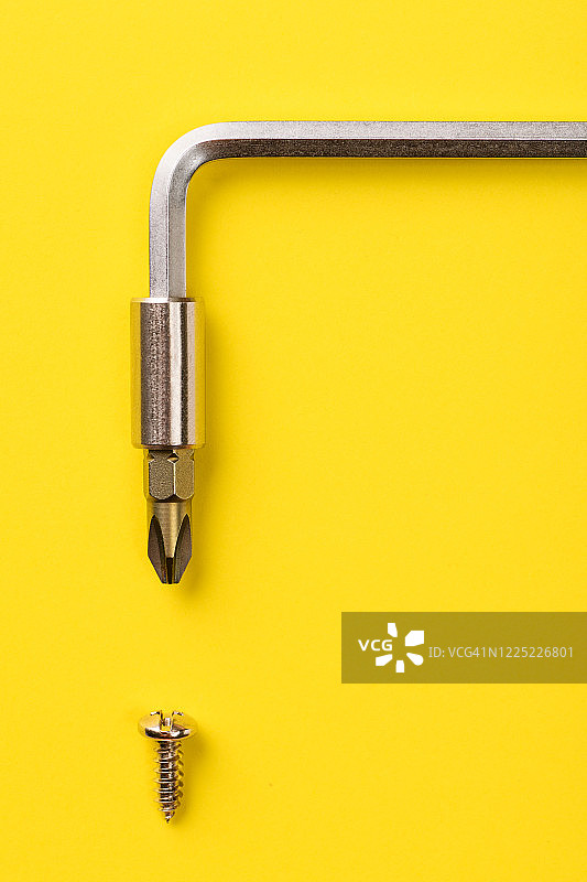 套筒艾伦扳手上的十字螺丝刀头图片素材