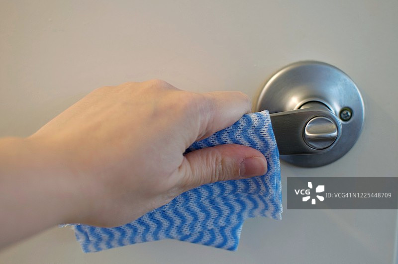 擦拭门把手图片素材