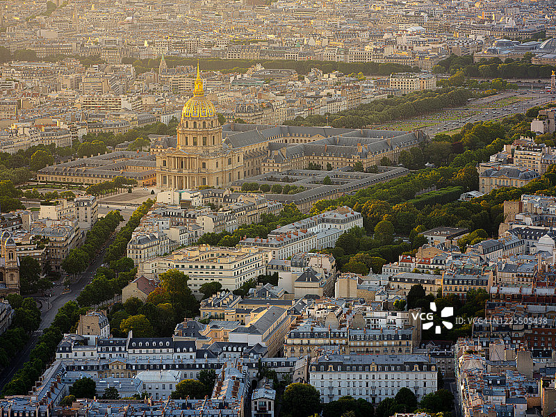 荣军院圣路易大教堂与巴黎城市风光图片素材