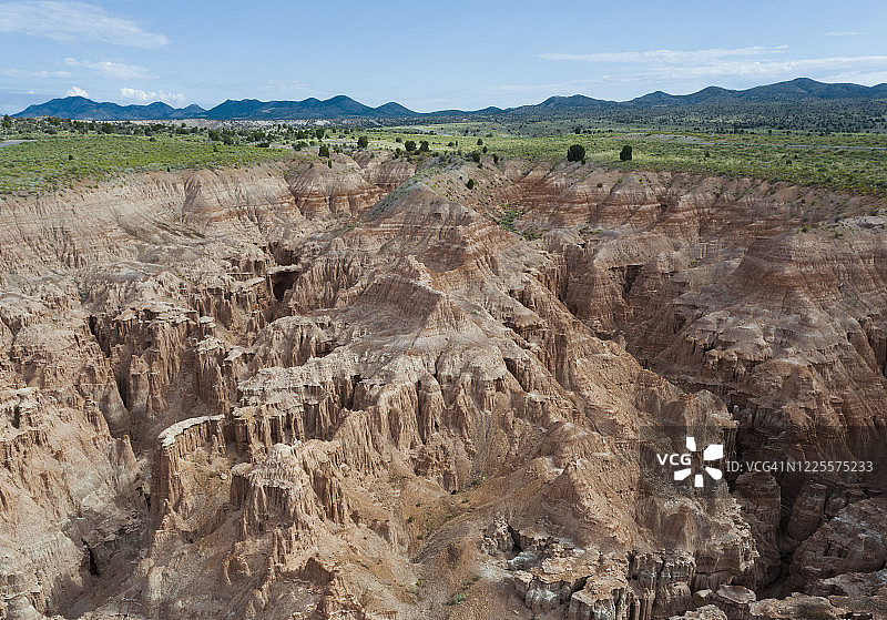 内华达高原下的大教堂峡谷图片素材
