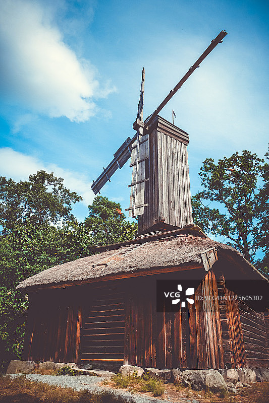 瑞典斯德哥尔摩的旧传统风车图片素材