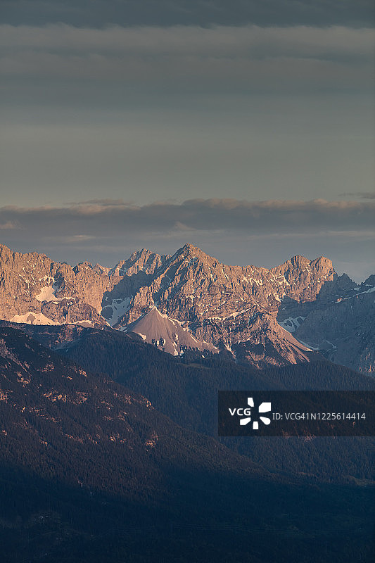 巴伐利亚阿尔卑斯山-赫尔佐格stand图片素材