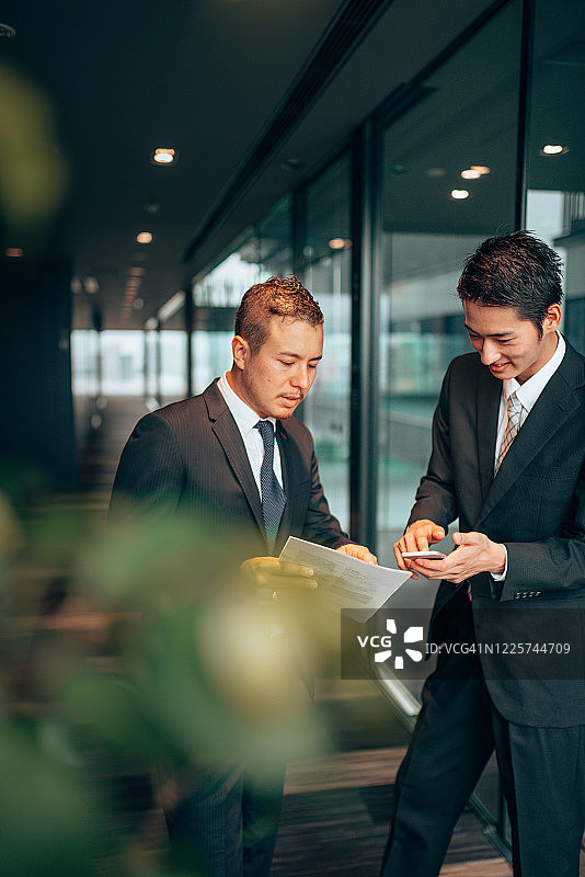 会议中的男商人图片素材