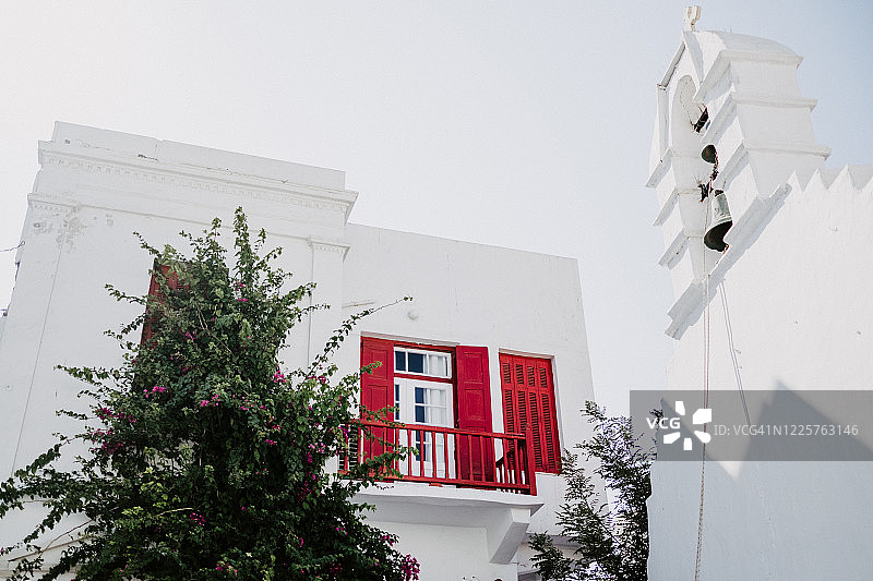 米科诺斯旧港的狭窄老城区街道，希腊图片素材