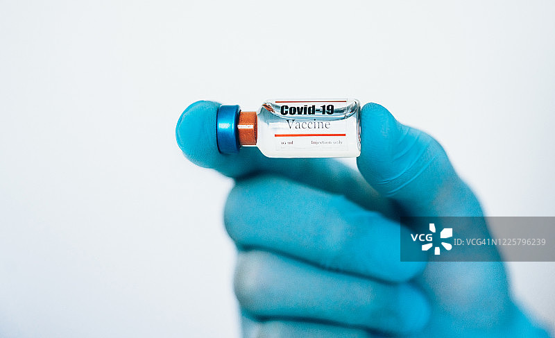 新型冠状病毒疫苗瓶图片素材