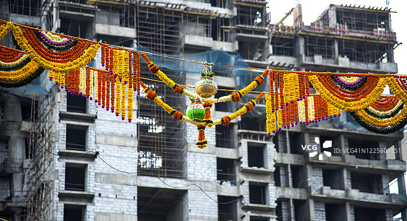 Dahi Handi节装饰物的低角度视图图片素材