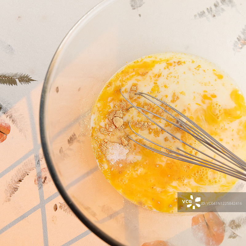 面包布丁制作图片素材