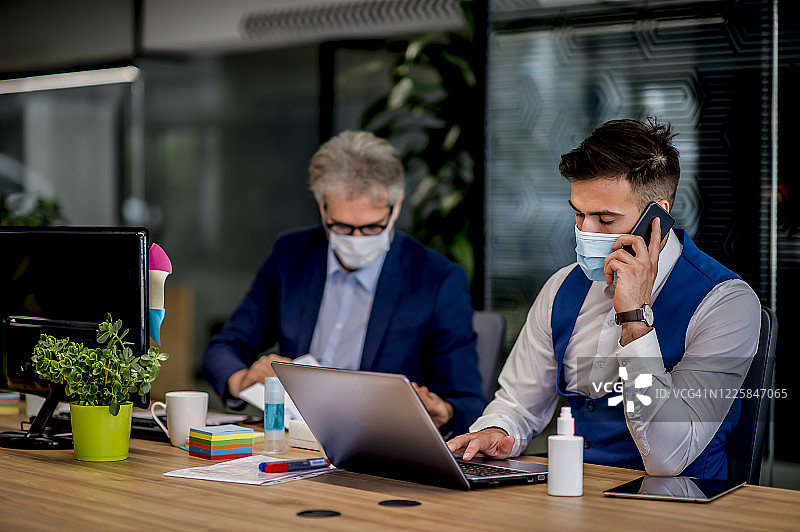 疫情期间的商业活动图片素材