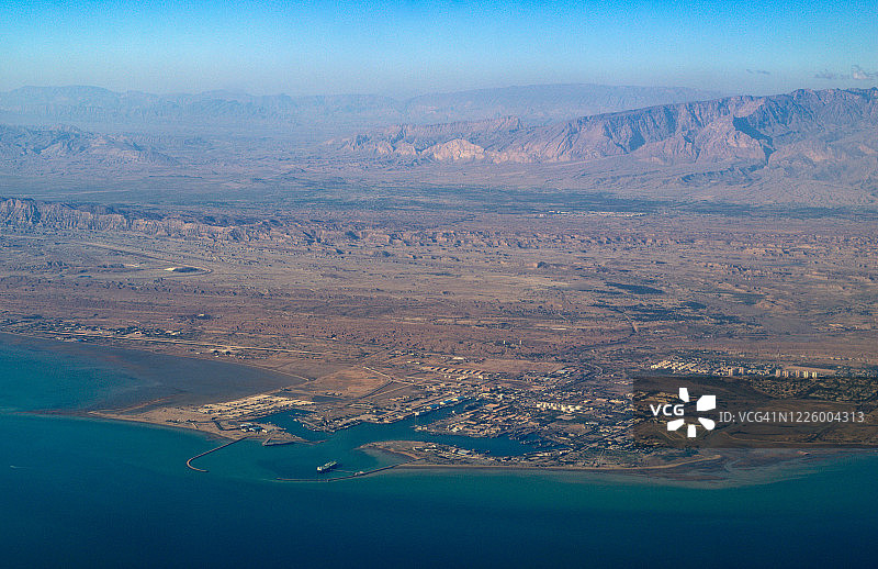 伊朗阿巴斯港的鸟瞰图，海湾港口城市，霍尔木兹海峡图片素材
