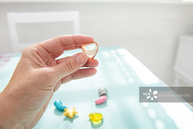 特写：心形沐浴珍珠图片素材