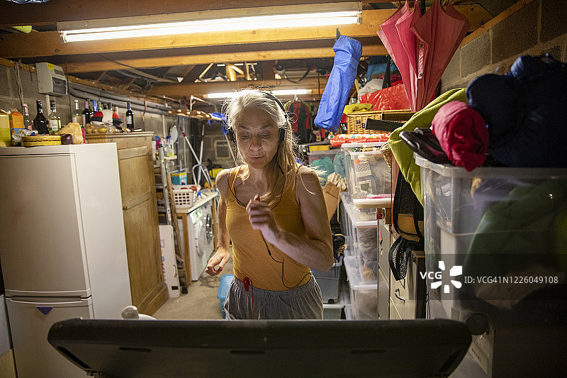 坚定的眼神图片素材