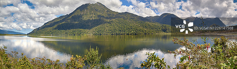 普马林国家公园布兰科湖全景图片素材