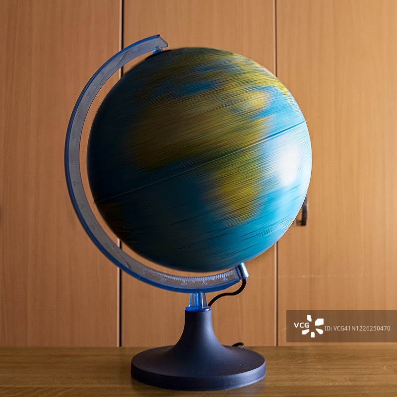 地球的自转运动图片素材