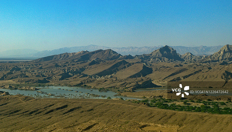 伊朗波斯湾格什姆岛沙漠绿洲的鸟瞰图图片素材
