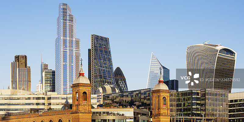 伦敦金融区城市摩天大楼图片素材