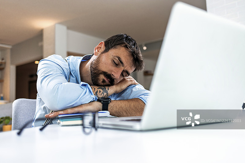 我的床现在会更好图片素材