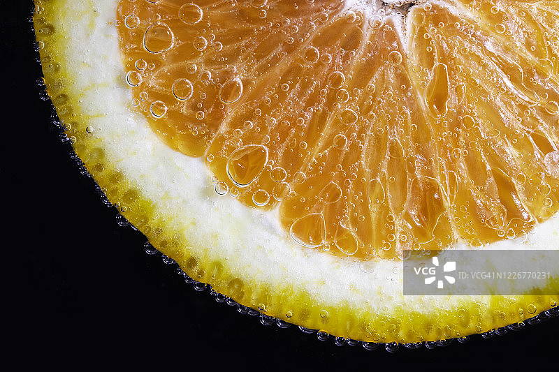 苏打水中的橙子片图片素材