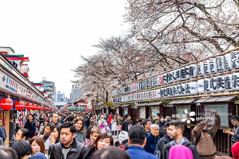 浅草寺和仲见世商店街图片素材