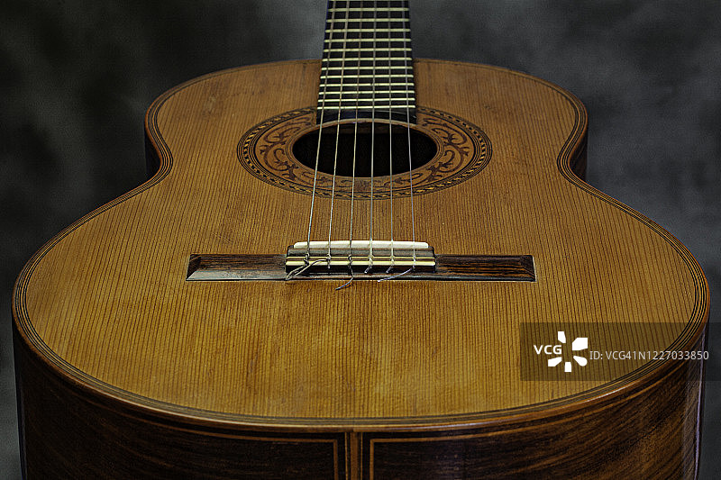 经典手工木吉他图片素材