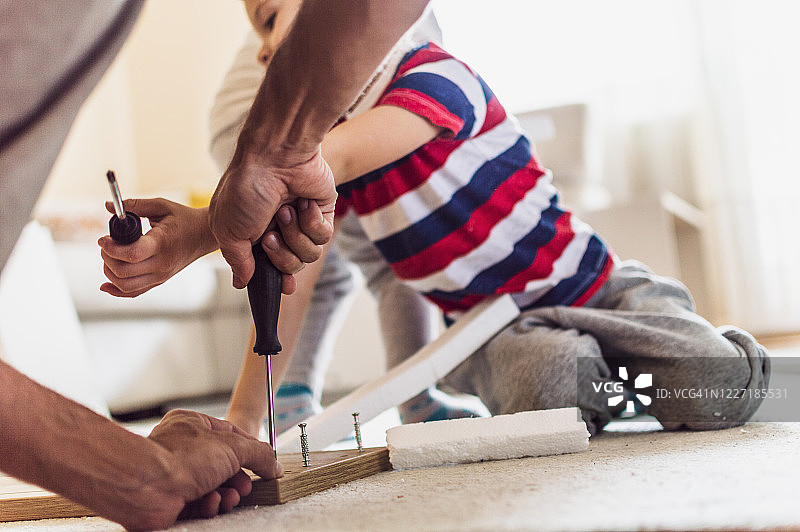 爸爸的小帮手图片素材
