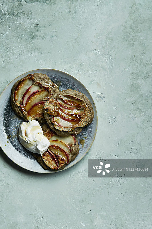 苹果荞麦煎饼图片素材