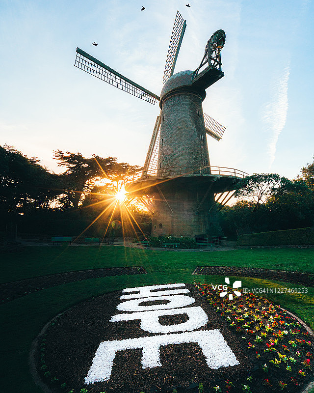 希望的风车图片素材