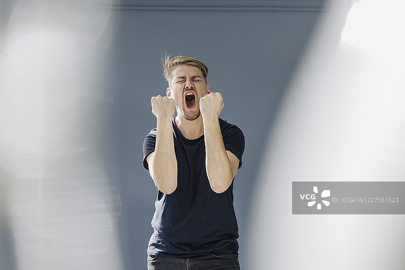 尖叫的男人 портрет图片素材