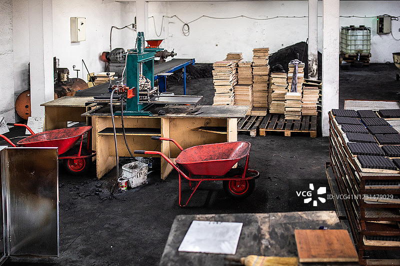 水烟用椰子炭工厂图片素材