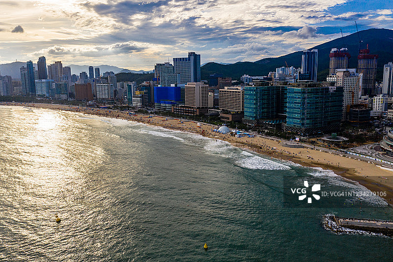 韩国釜山海云台海滩的俯视图图片素材