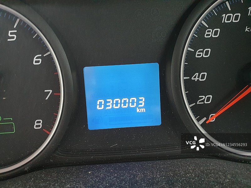 汽车数字速度表仪表盘图片素材