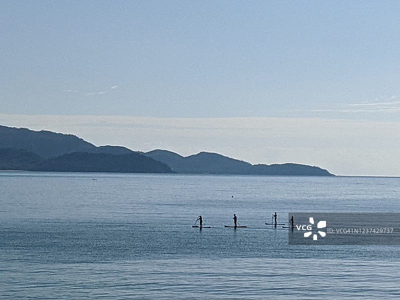 站立划桨运动图片素材