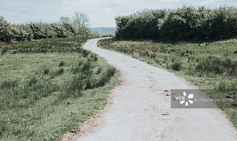 蜿蜒的小路图片素材