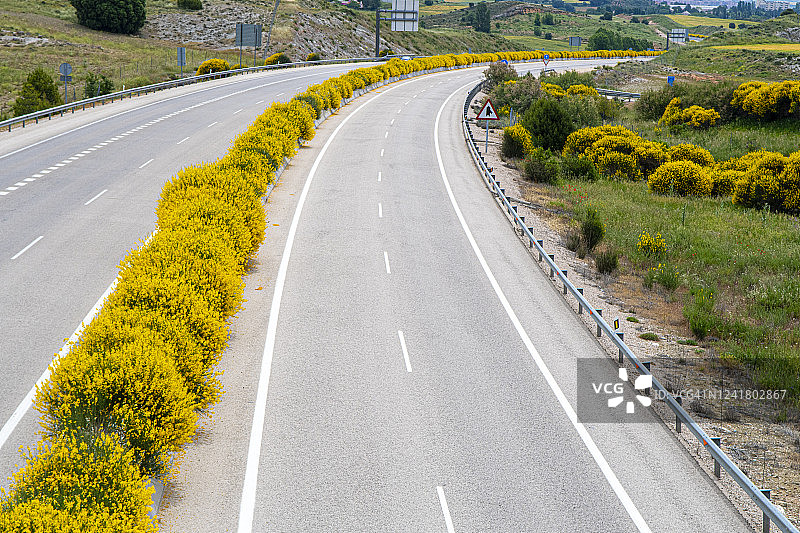 路边的扫帚图片素材