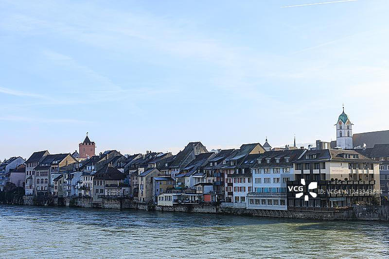 瑞士阿尔高州莱茵河畔赖因费尔登老城的房屋图片素材